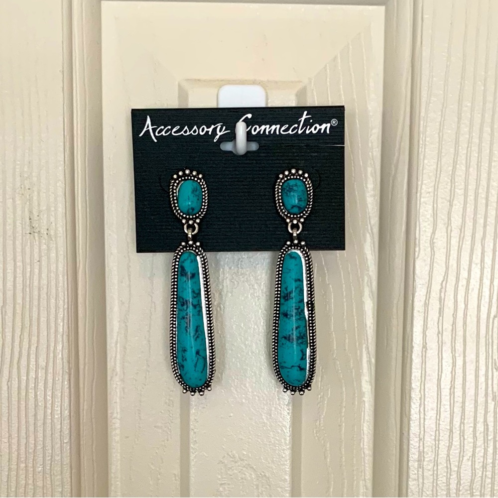 Accessory Connection Turquoise dang earrings
